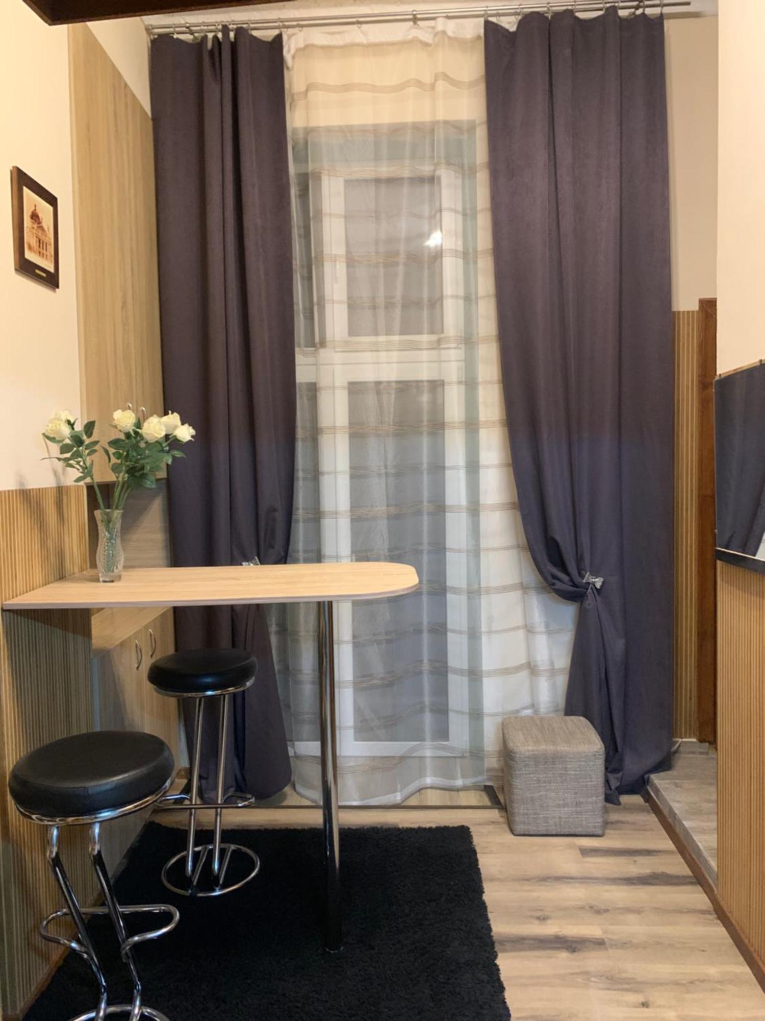 Apartment On Pekarska Street Lviv Ngoại thất bức ảnh
